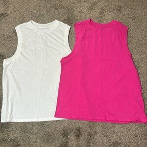NWOT Wavvy tanks tops (set of 2)
